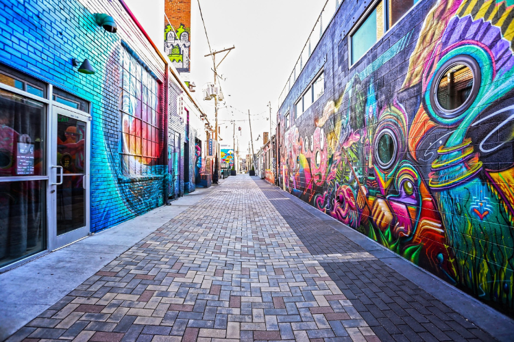 Discover the Vibrant Energy of Denver’s RiNo District with Bla Bla City Tours